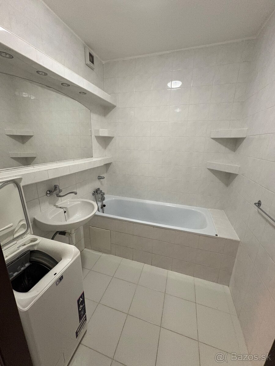 Púchov 2 izbový byt - 6