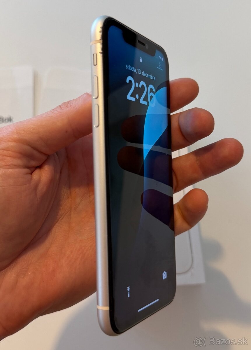 iPhone 11 64 GB White - 6