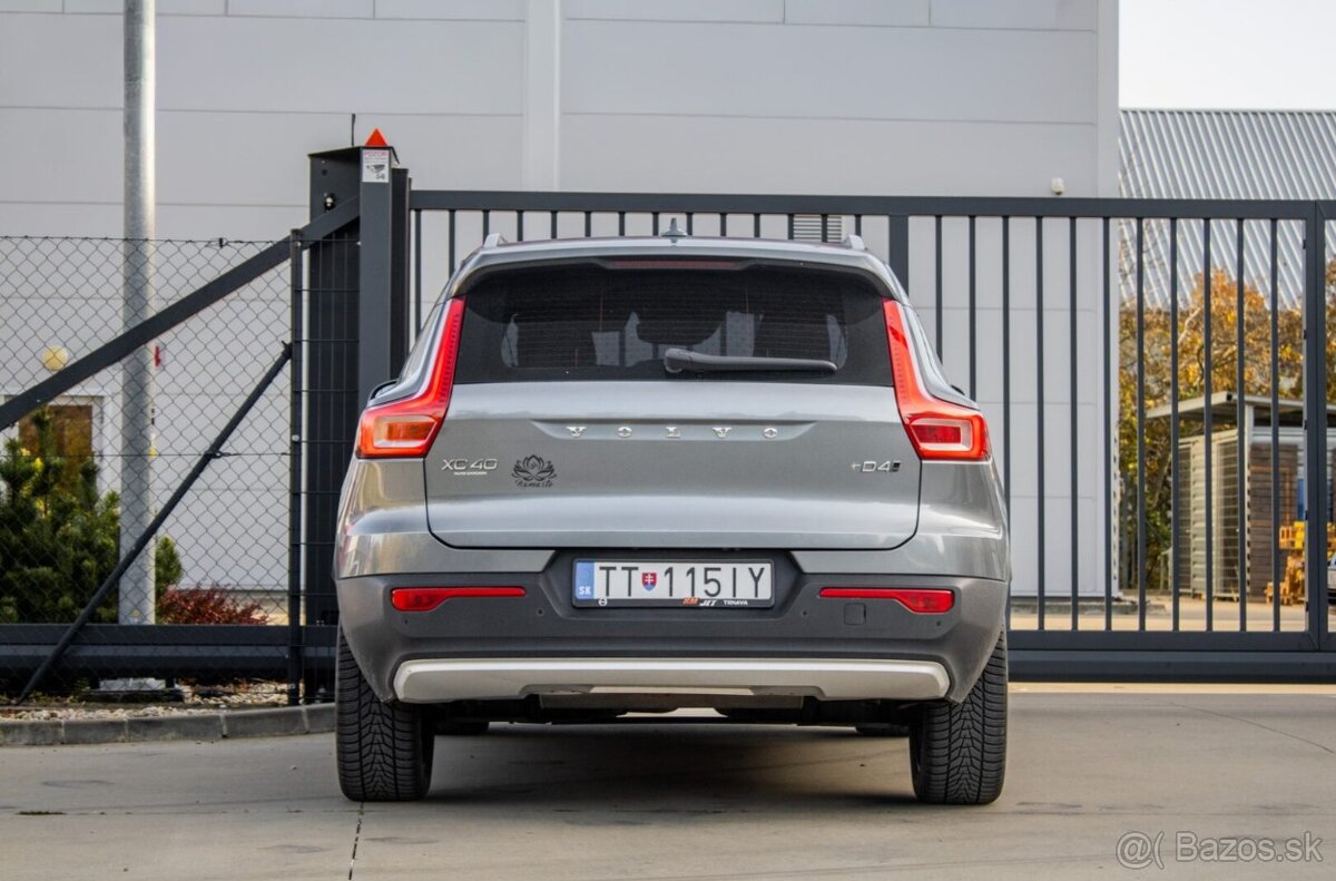 Volvo XC40 D4 Momentum AWD A/T - 6