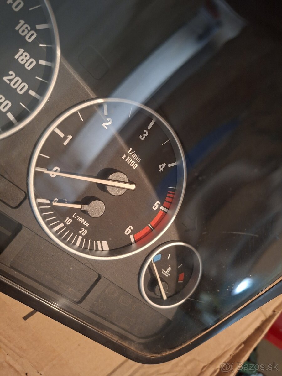 Budíky bmw e39 e53 - 6