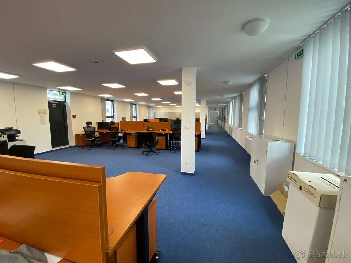 Novostavba kancelárskych priestorov na prenájom - ul. Úderní - 6