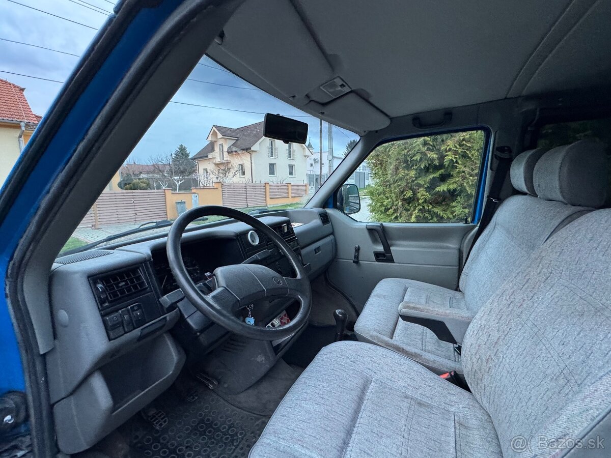 Volkswagen T4 2.4D - 6
