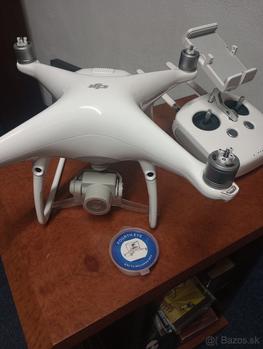 Dron DJI Phantom 4 - - 6