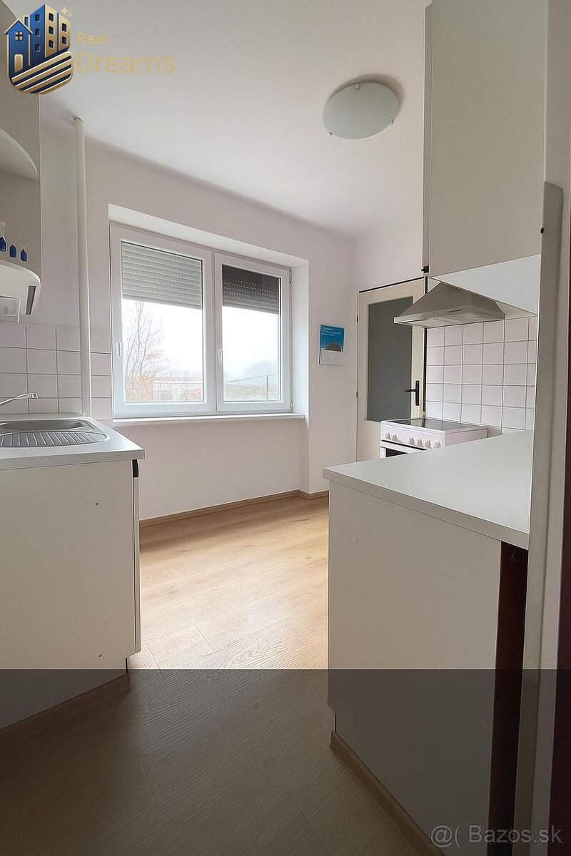 PRIESTRANNÝ 7-IZBOVÝ RODINNÝ DOM S VEĽKÝM POZEMKOM V DLHEJ N - 6