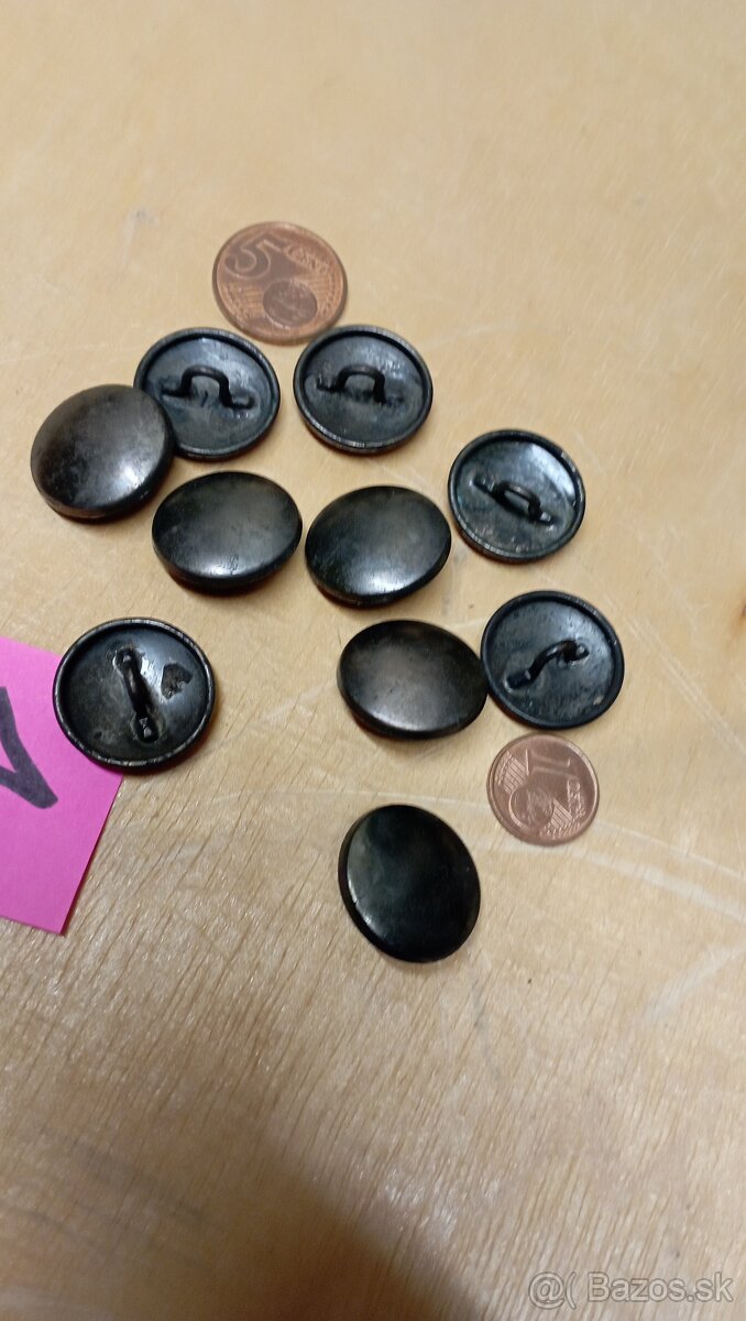 Vojenské gombíky staré... - 6
