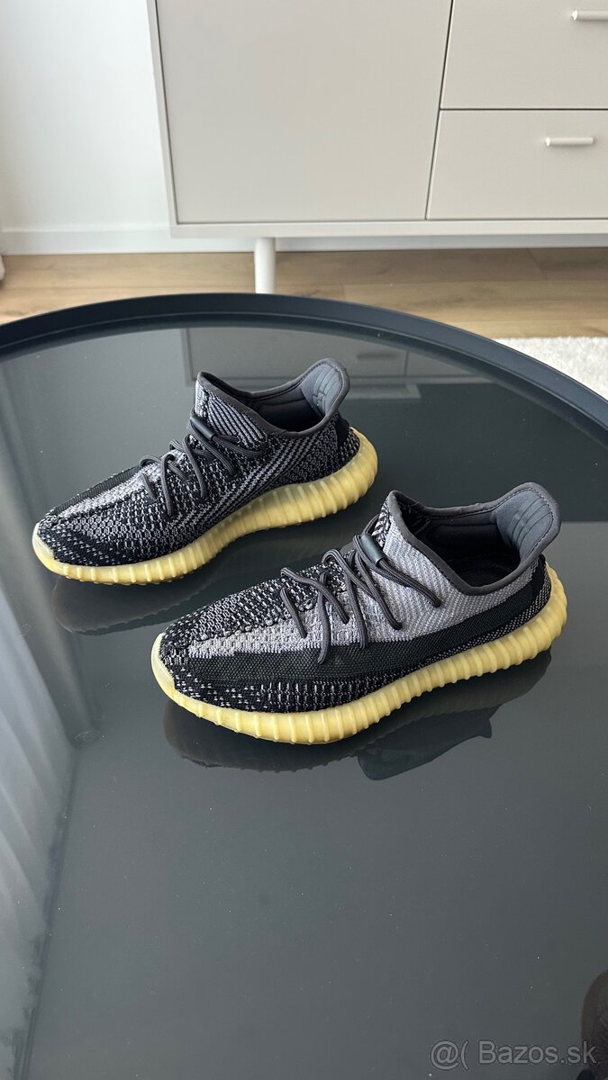 Yeezy Boost 350 V2 Carbon 44 - 6