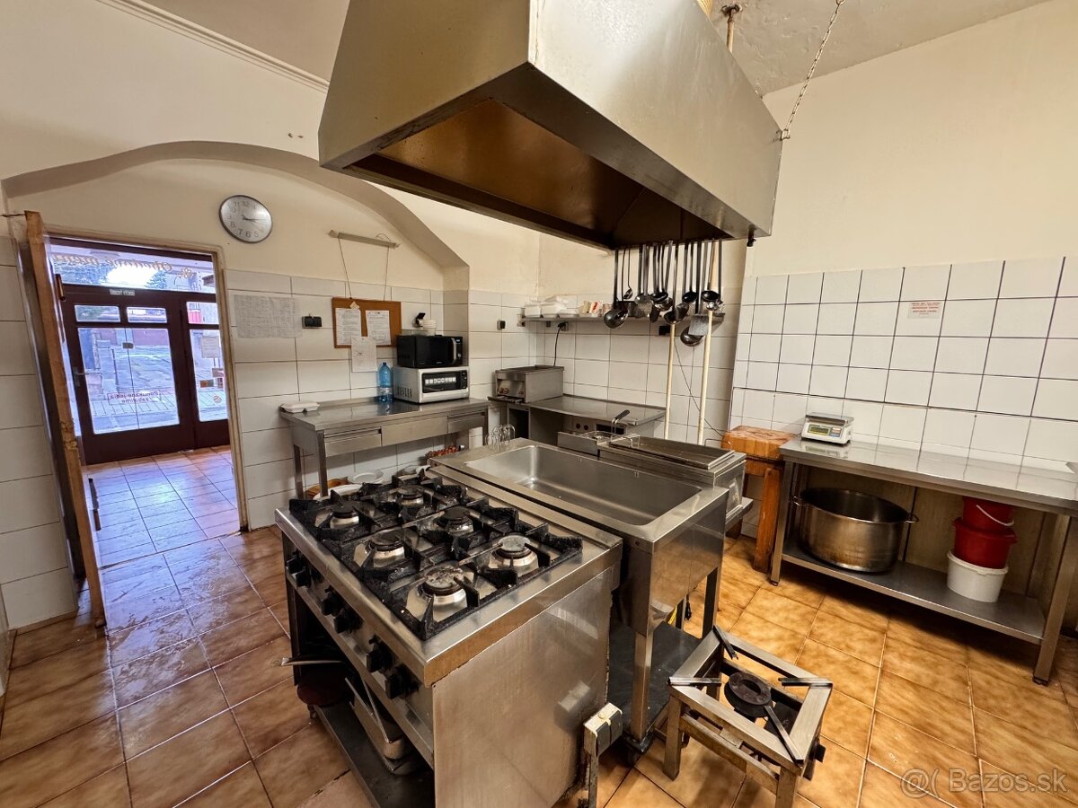 Podnikateľský objekt na prenájom v Lučenci - 6