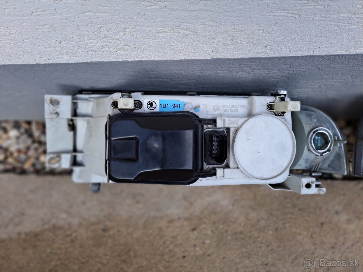 Svetla Škoda Octavia 1 - 6