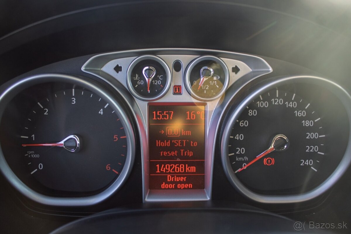 Ford Kuga 2.0 TDCi DPF Titanium 2WD - 6