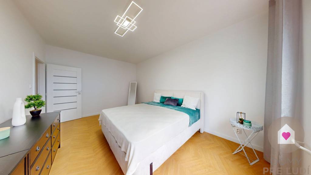 BA/NIVY-Prenájom komplet prerobeného 3 izbového bytu pri OC - 6