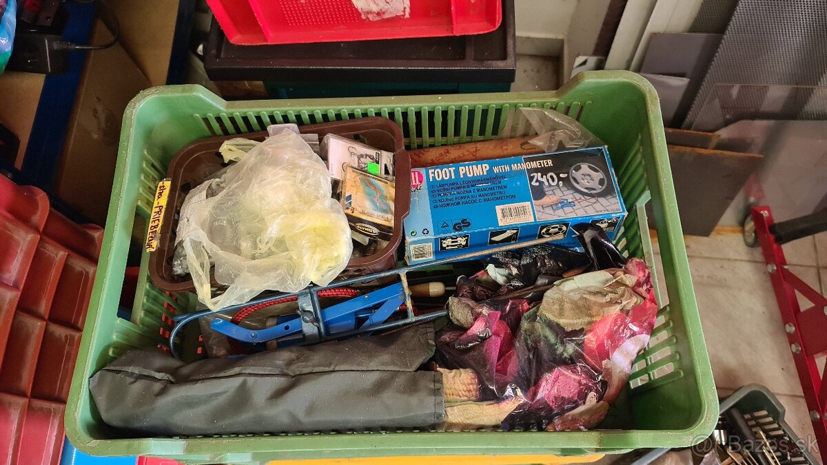 Rybárske potreby a udice. - 6