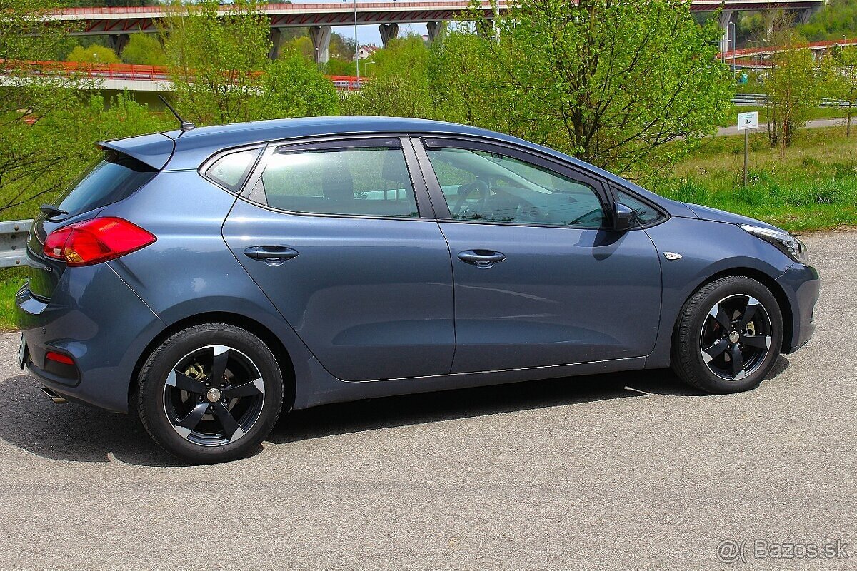 KIA.....CEED...66KW...CRDI...MANUAL 6st...2013....179TIS..KM - 6