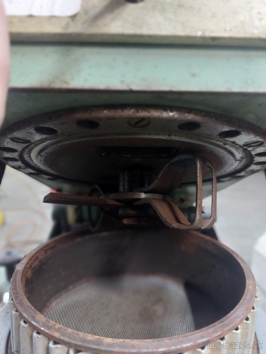 Laboratorny mlyn - 6