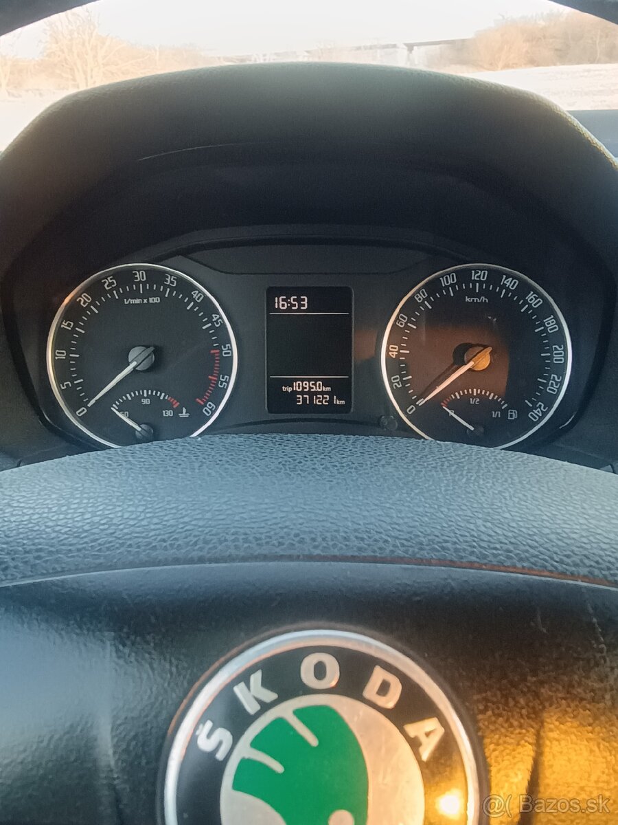 Predám škoda Octavia 1.6tdi - 6