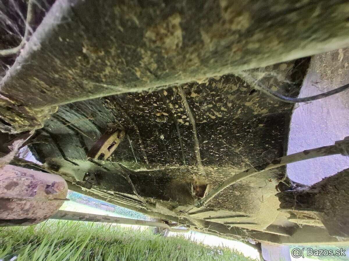 Trabant 601 kombi s TP - 6