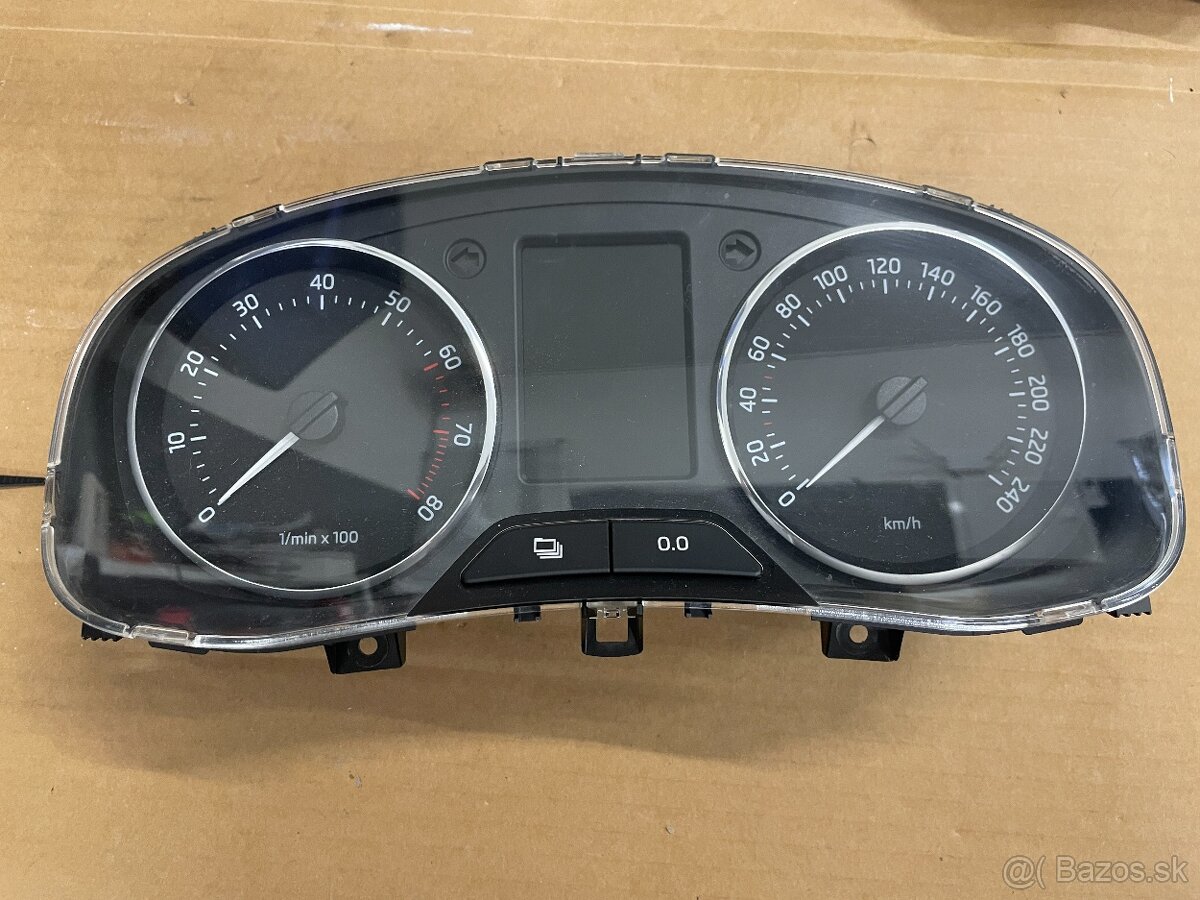 škoda rapid zrkadlo motorček ovladanie budiky bcm pačky - 6