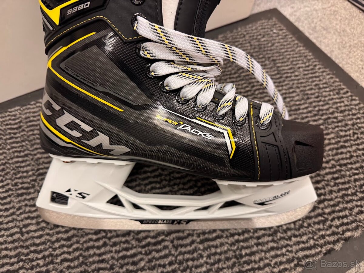 BRUSLE CCM TACKS 9380 vel. 43/8D - 6