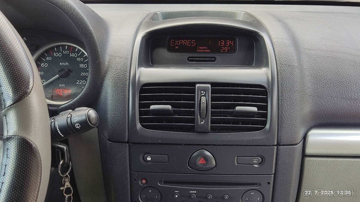 Renault Clio 2 1.2 16V - 6