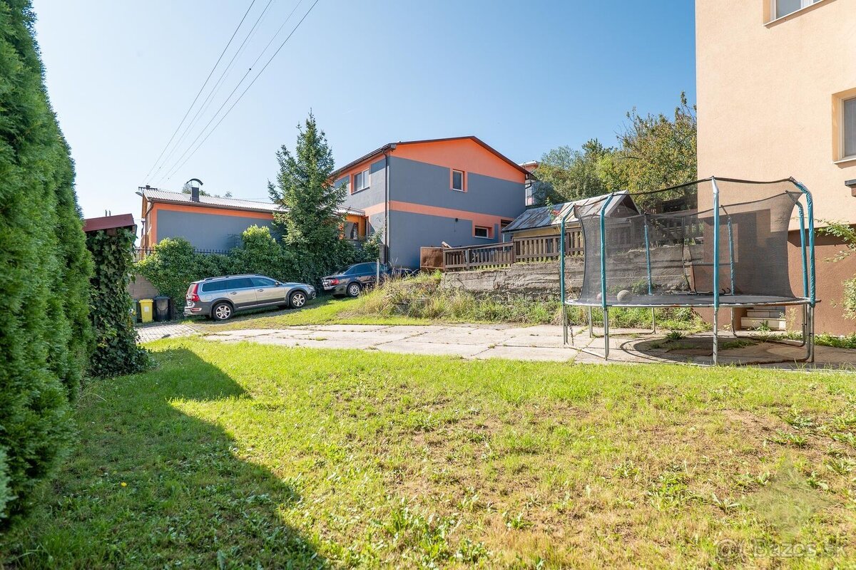 Exkluzívne na predaj krásny rodinný dom so 4mi apartmánmi s - 6