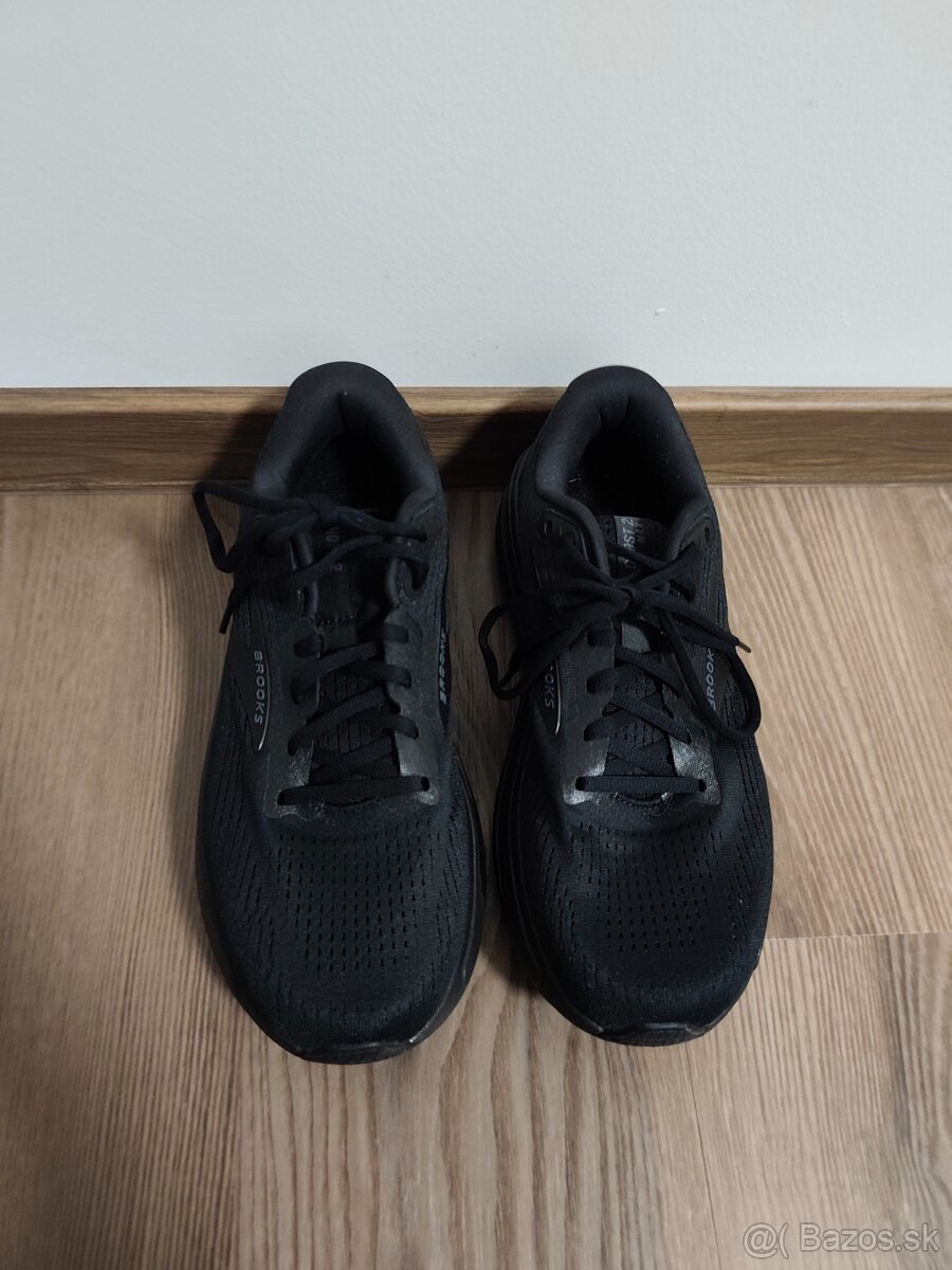 Brooks 42 - čierna bežecká obuv - 6