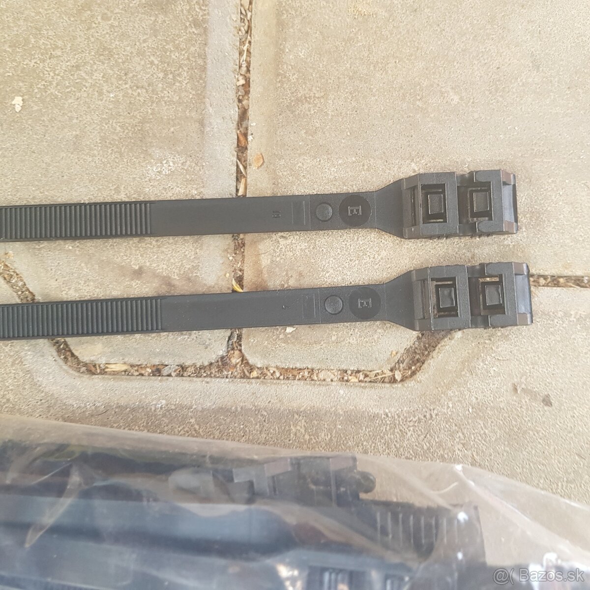 Predám binderky,stahovacie pásky každé 4 balenie zadarmo v j - 6