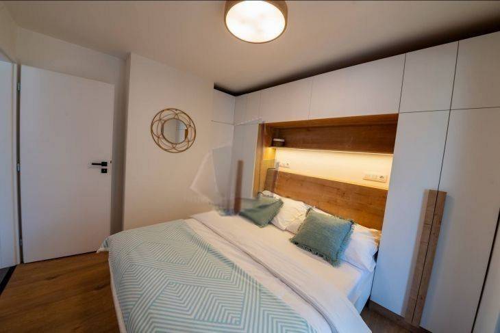 CHORVÁTSKO - Dom so štyrmi apartmánmi 100 m od mora - VRSI, - 6