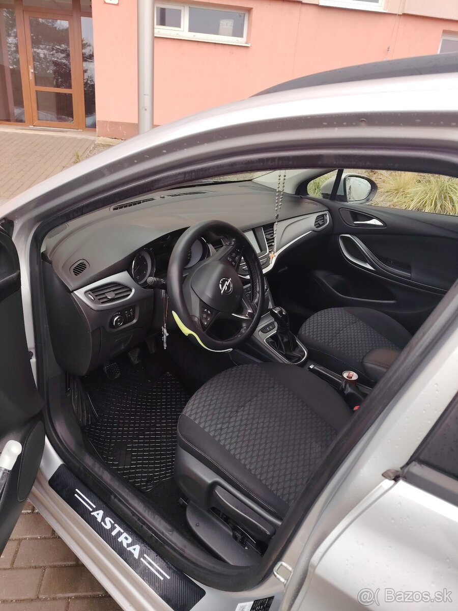 Opel Astra Sports Tourer - 6