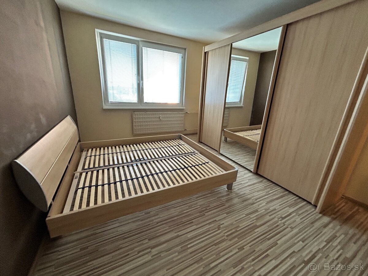 Predám veľkometrážny 3izbový byt s balkónom - 6