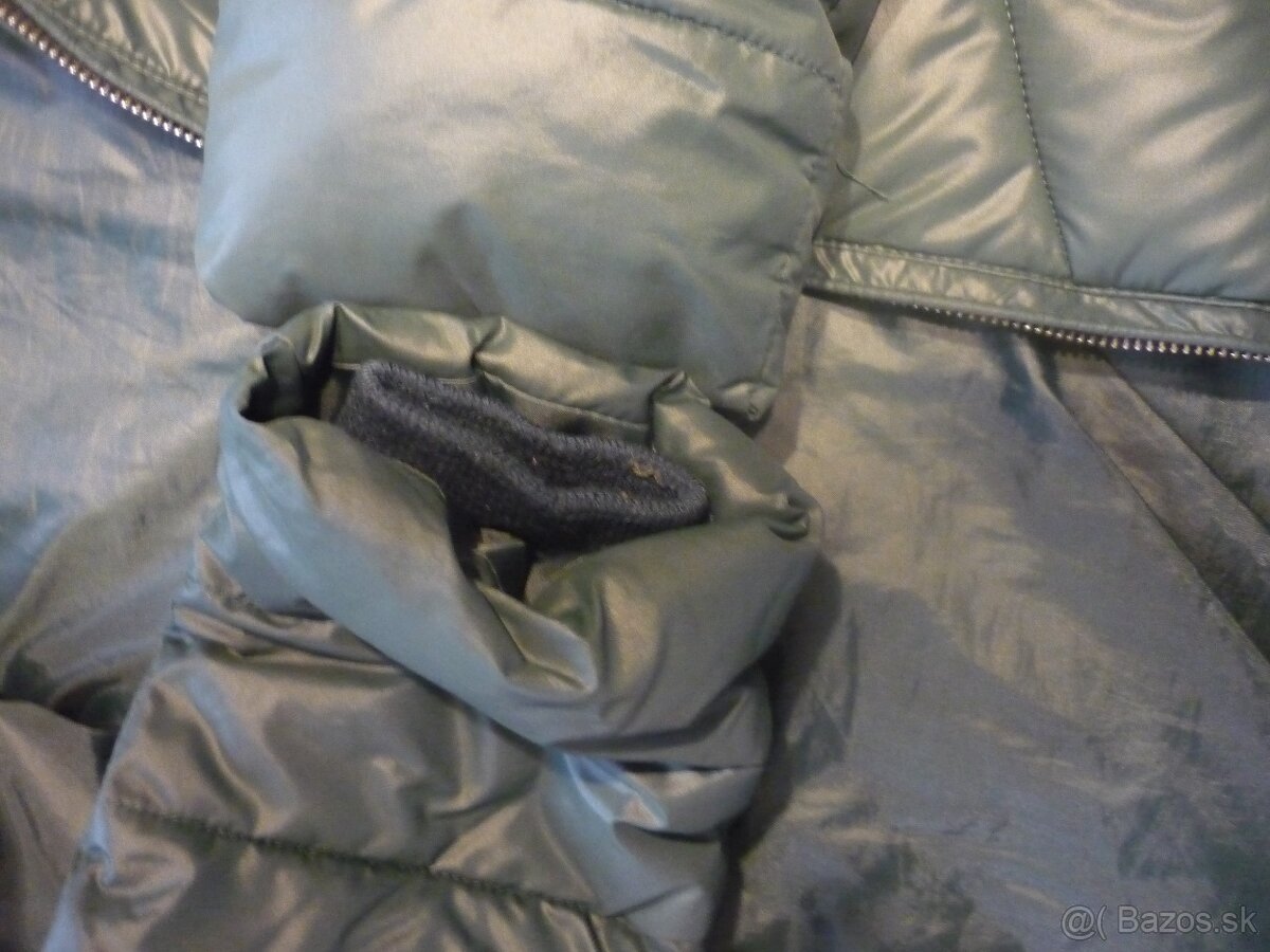 Zimná bunda s kožušinovou kapucňou, veľ. 38 - 6