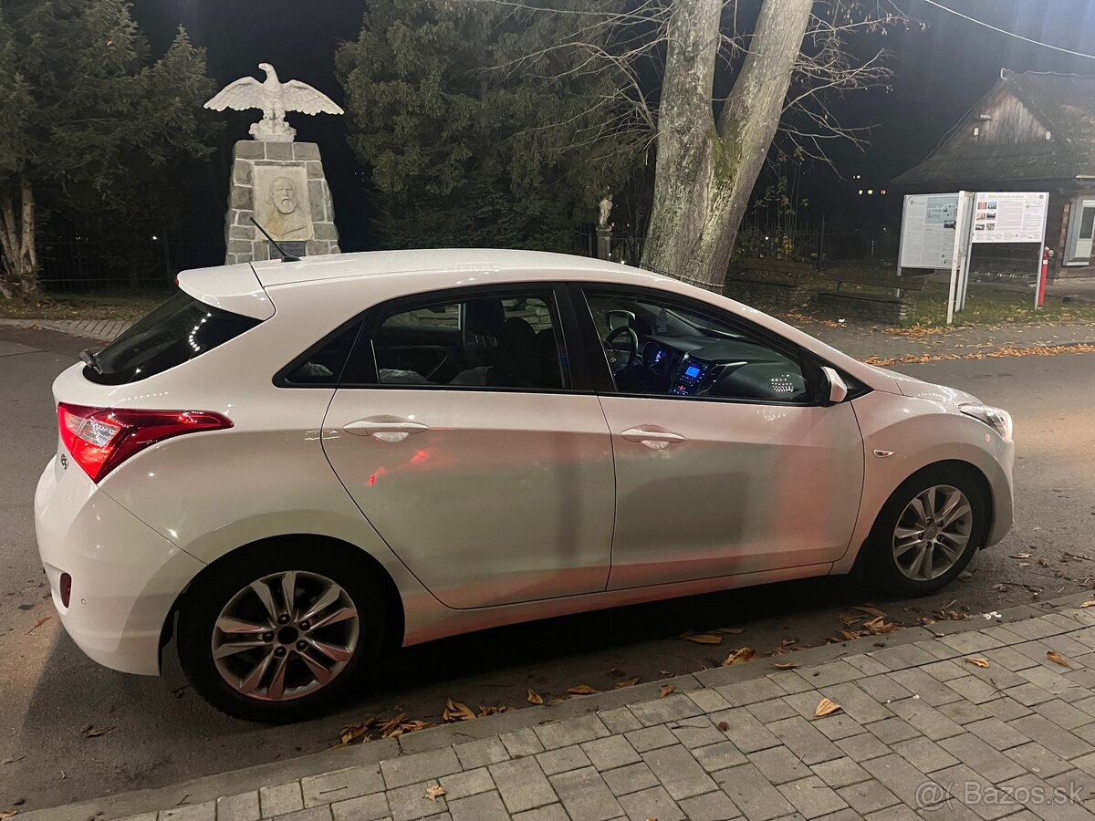 Hyundai i30 1.6crdi 2013 diesel - 6