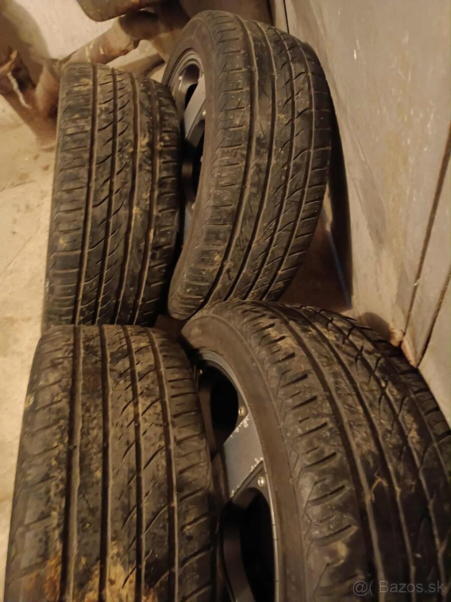 4ks alu disky orig. VW 5x100 R17 pneu 225/45 R17 5mm - 6
