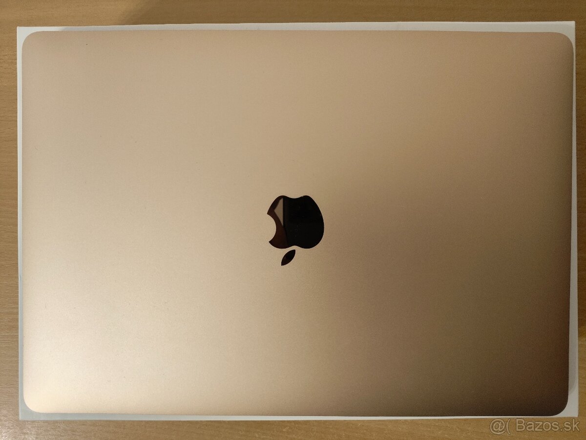 MacBook Air 2020 | i7 • 8GB • 256GB SSD - 6