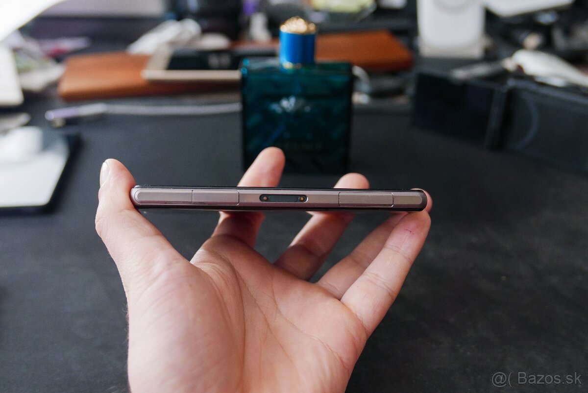 Sony Xperia Z1 Compact čierna - 6