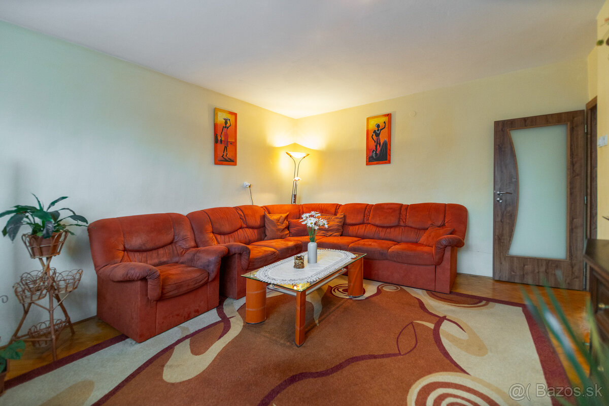 Nová znížená cena Na predaj 5-izbový rodinný dom s veľkou z - 6