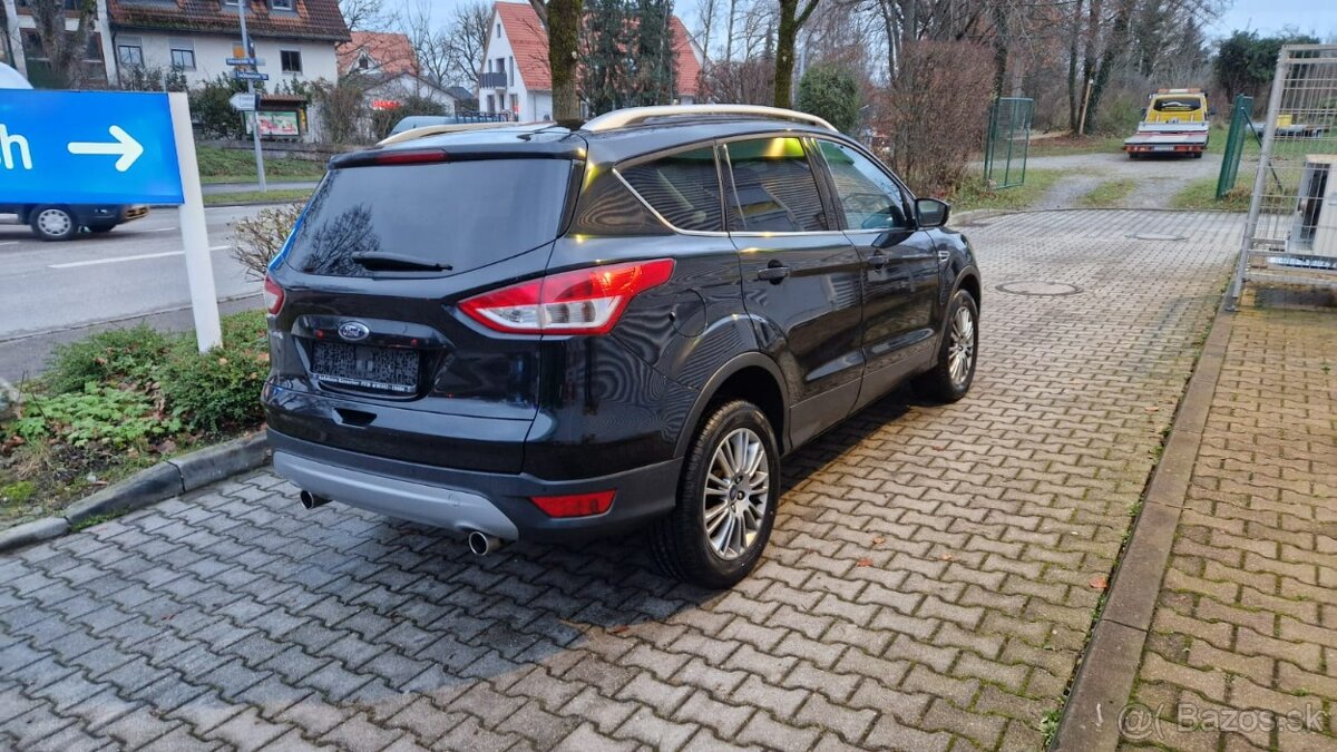 FORD KUGA 2.0TDCI TITANIUM AUT 4x4 - 6