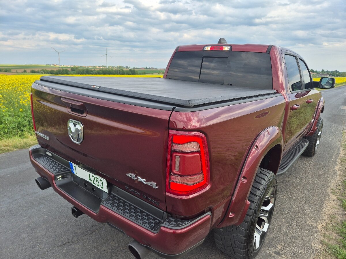 DODGE RAM 5,7 HEMI BLACK WIDOW 39 000km odpočet DPH - 6