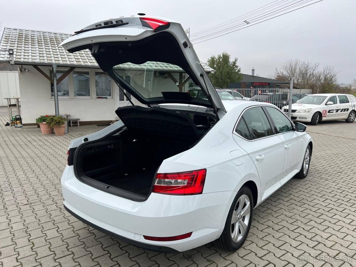 Škoda Superb 2.0 TDI SCR Ambition 4x4 DSG - 6