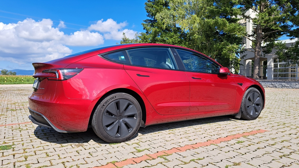 Tesla Model 3 Highland Long Range AWD - 6