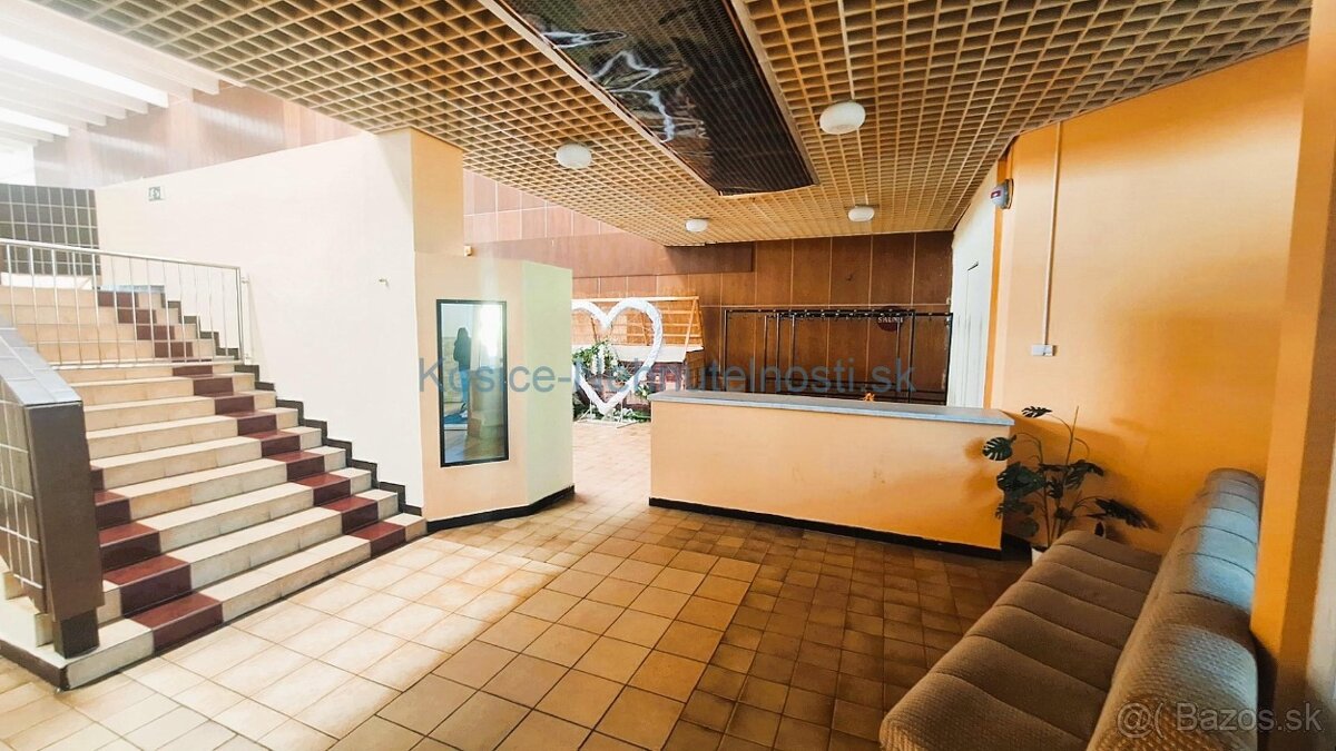 Podnikateľský objekt 3240 m2 Veľké Kapušany - 6