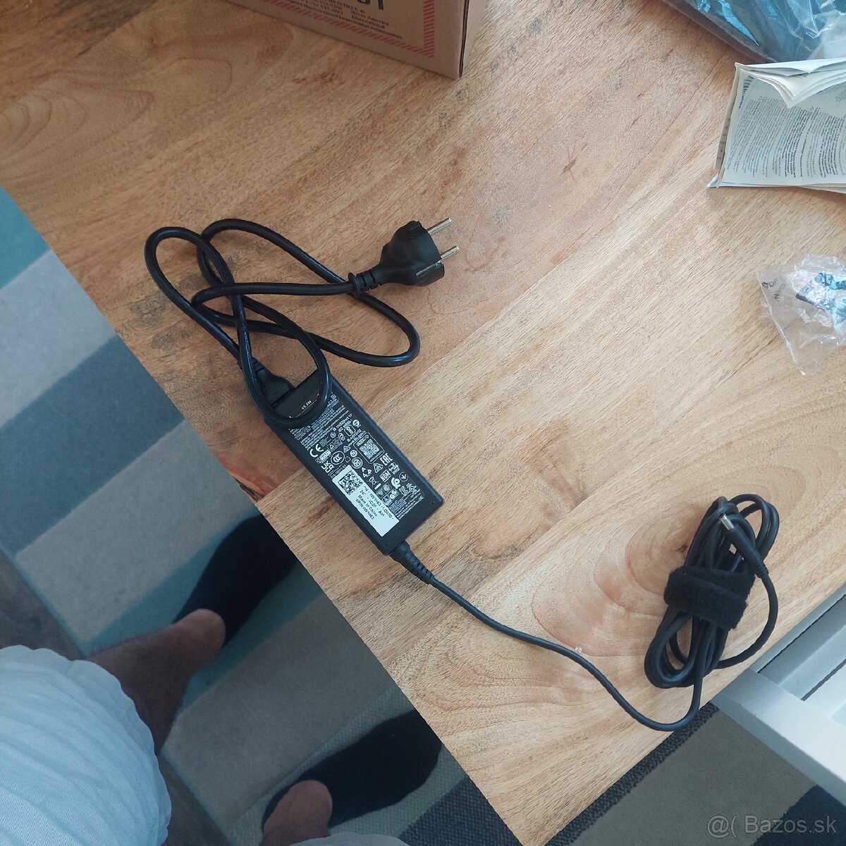 Predám nepouživaný notebook Dell 15 vostro 3515 - 6