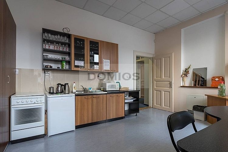 Klimatizovaná administr. budova (900 m2, parking, KE-St.m.) - 6