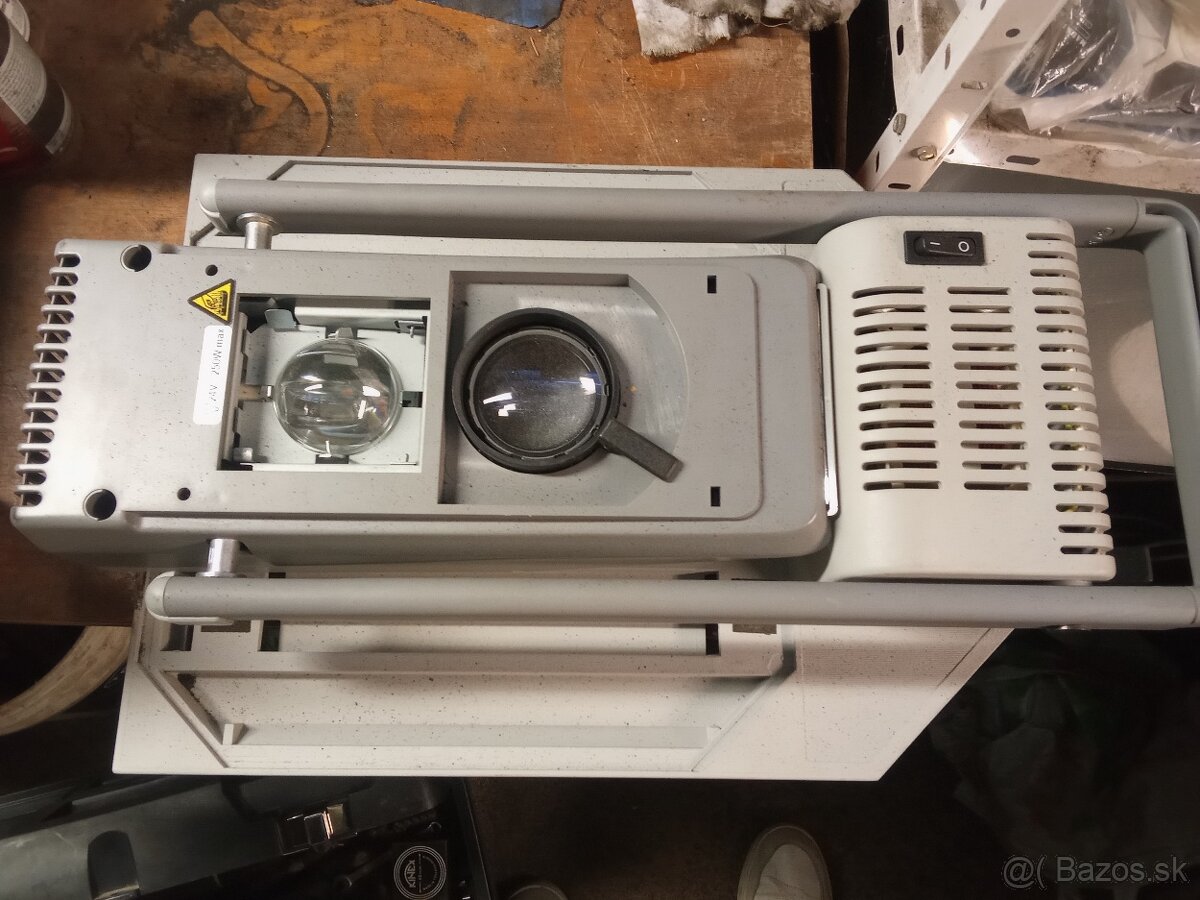 Projektor - 6