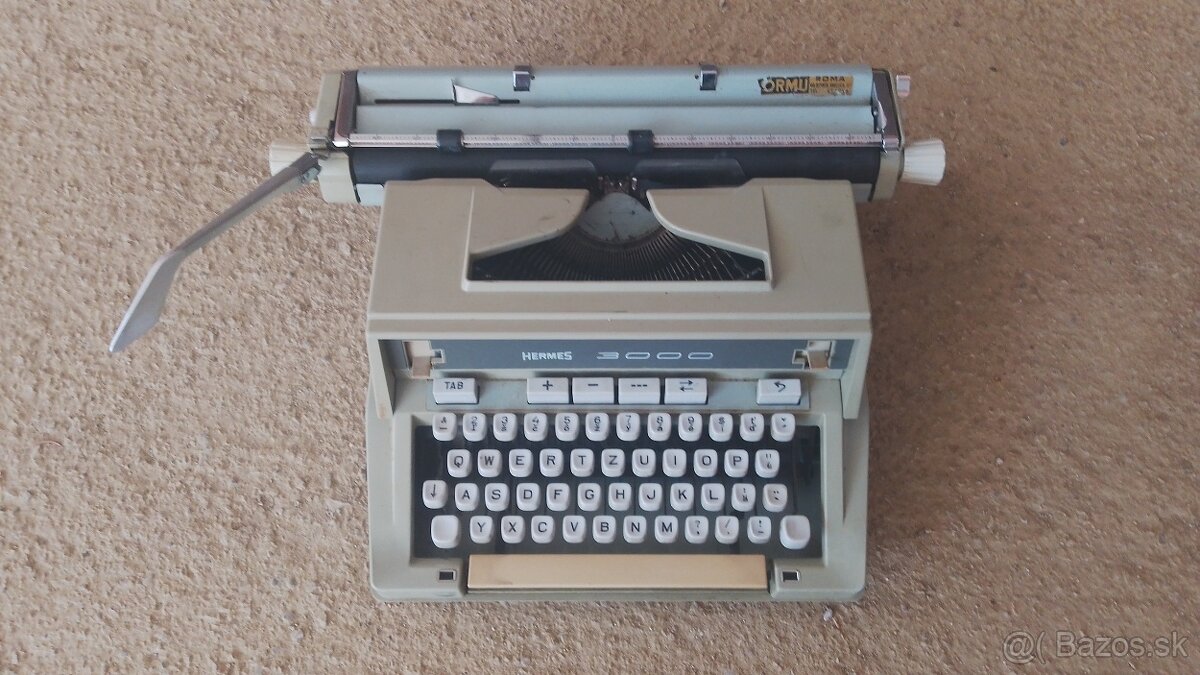 Predám švajčiarský starožitní písací stroj Hermes v kufríku - 6