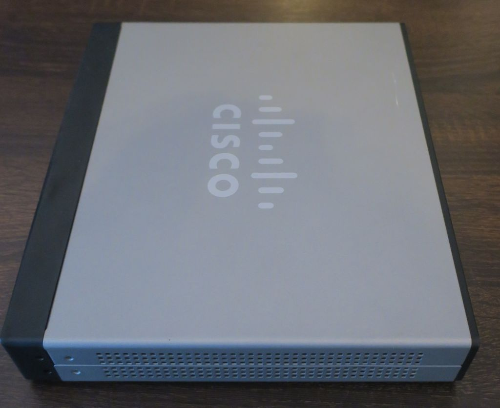 CISCO RV016 V03, 16port Multi-WAN VPN router - 6