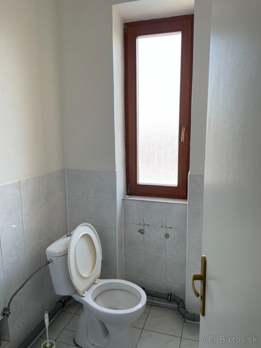 KANCELÁRSKE PRIESTORY O VÝMERE 46 m2, KOŠICE - BARCA - 6