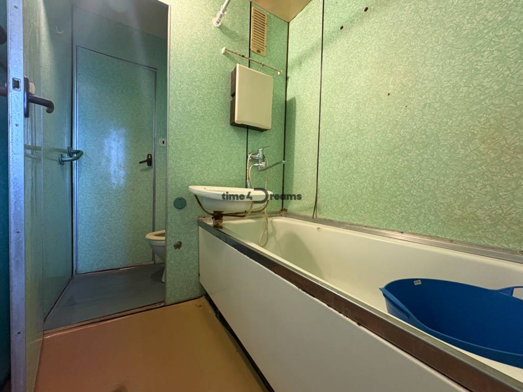 Na predaj: 3 izb.byt + 2x balkon + šatník - 6