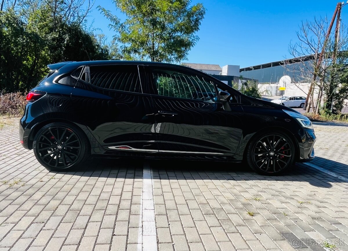 Renault Clio IV RS Trophy 1,6TCe 162kW EDC MR2017 - 6