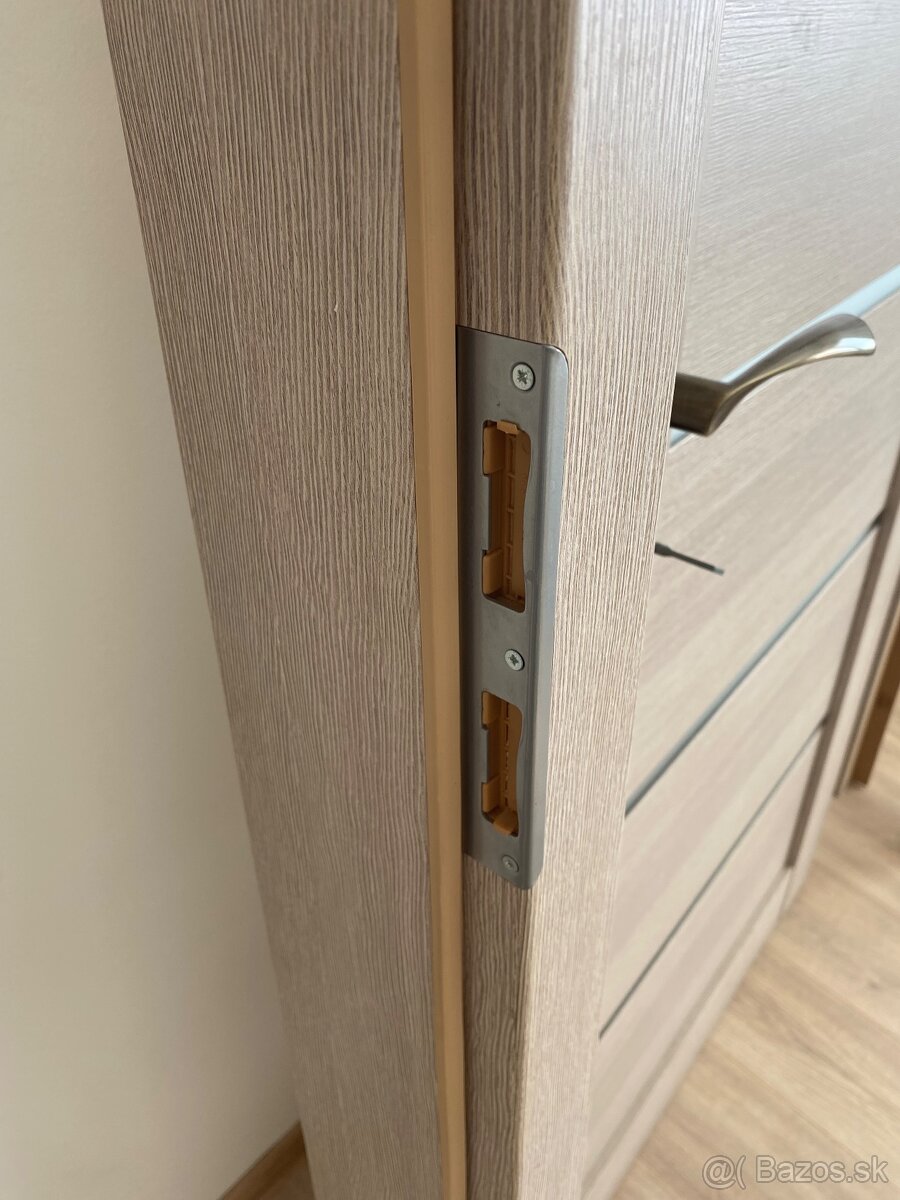 Predám interiérové dvere s rámom - 6