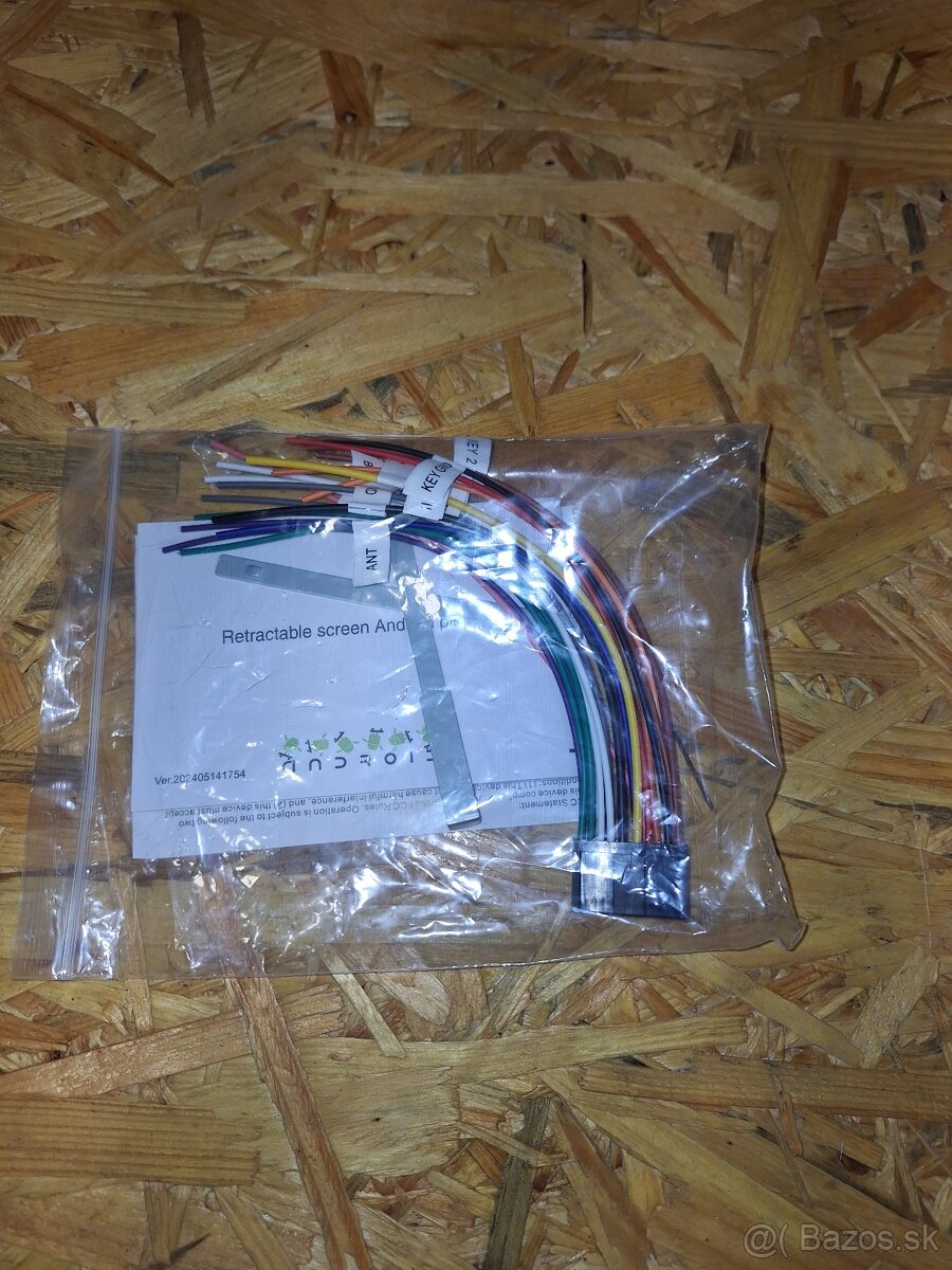 Predám vysoko kvalitné rádio ,,Retractable Screen Android - 6