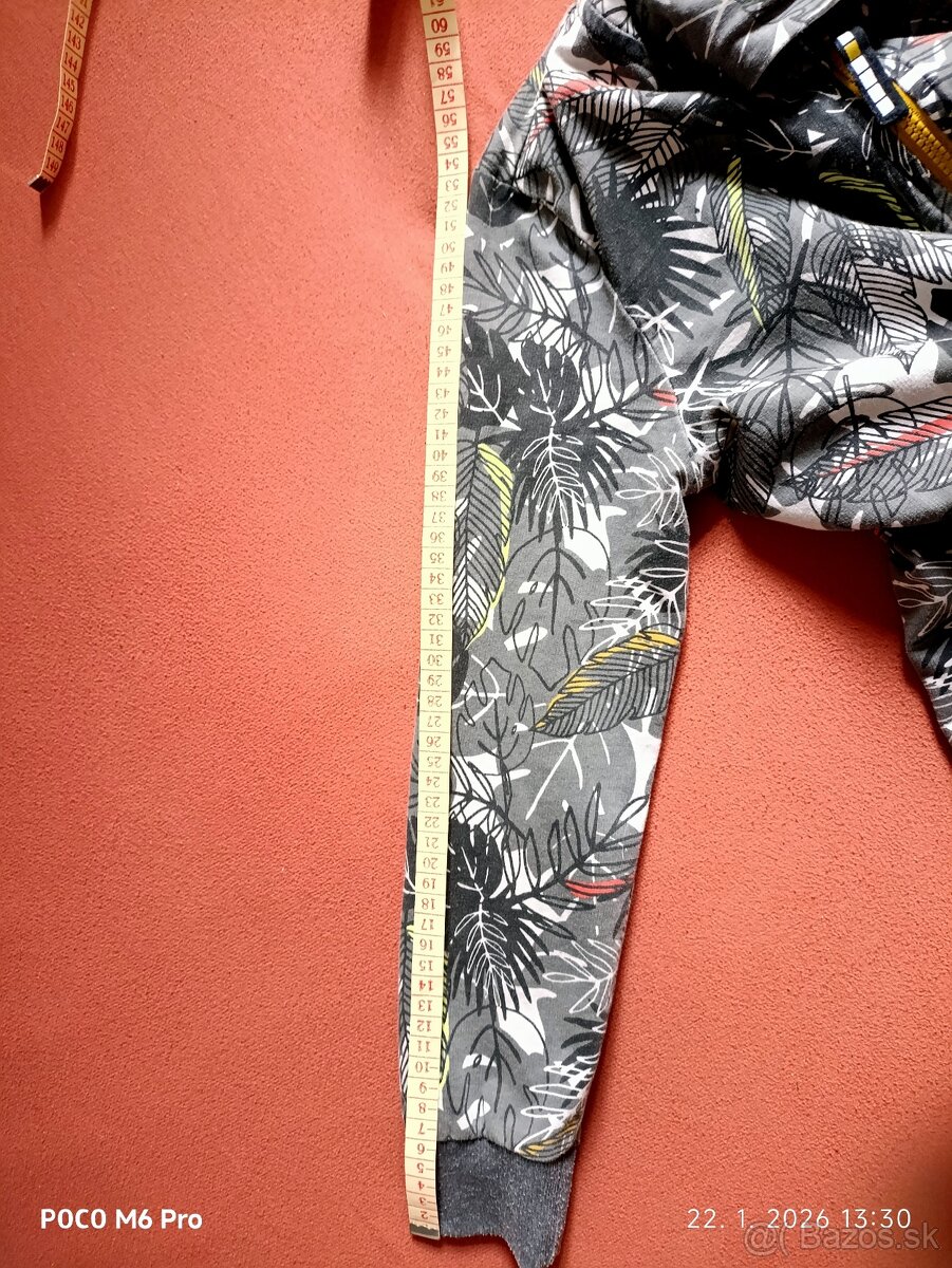 TV seriálová mikina - 6